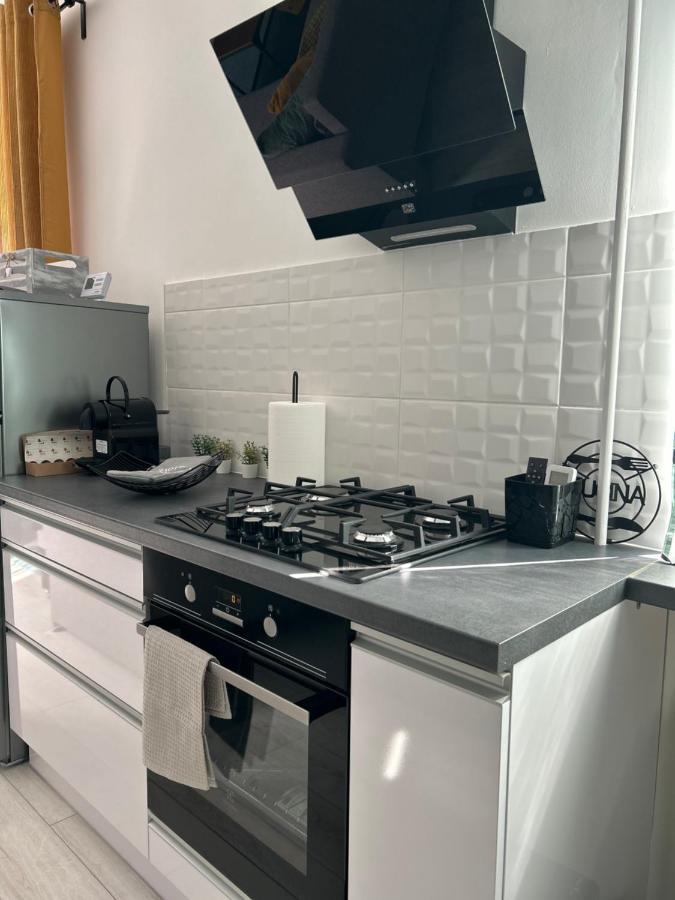 Sophie'S Urban Nest Appartement Miskolc Buitenkant foto